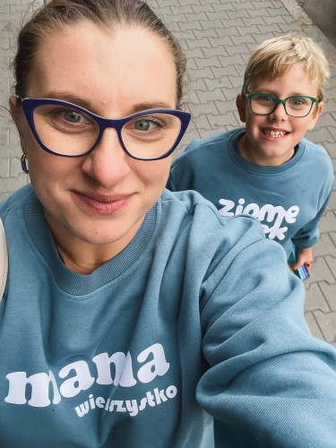 Bluza damska oversize Minimiki mama wie wszystko arctic blue