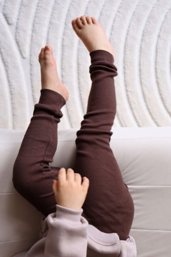 Legginsy prążkowane czekolada